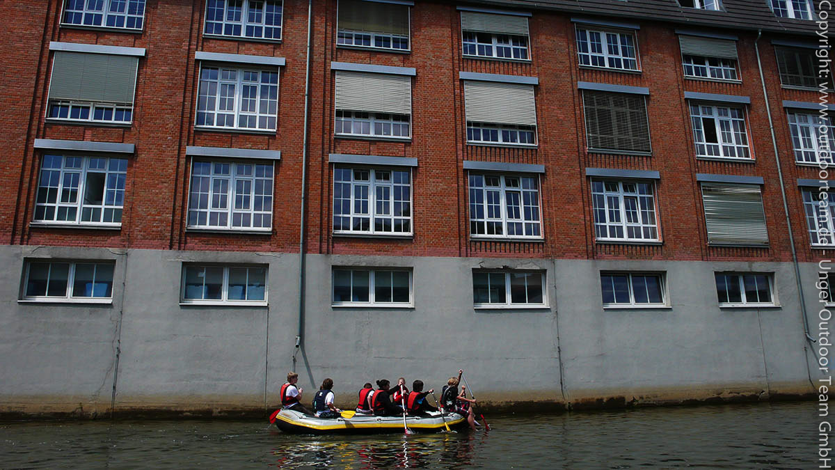 Für viele Tourteilnehmer die Überraschung: Leipzigs Industriekultur und Wasserwildnis aus Flussperspektive erleben!