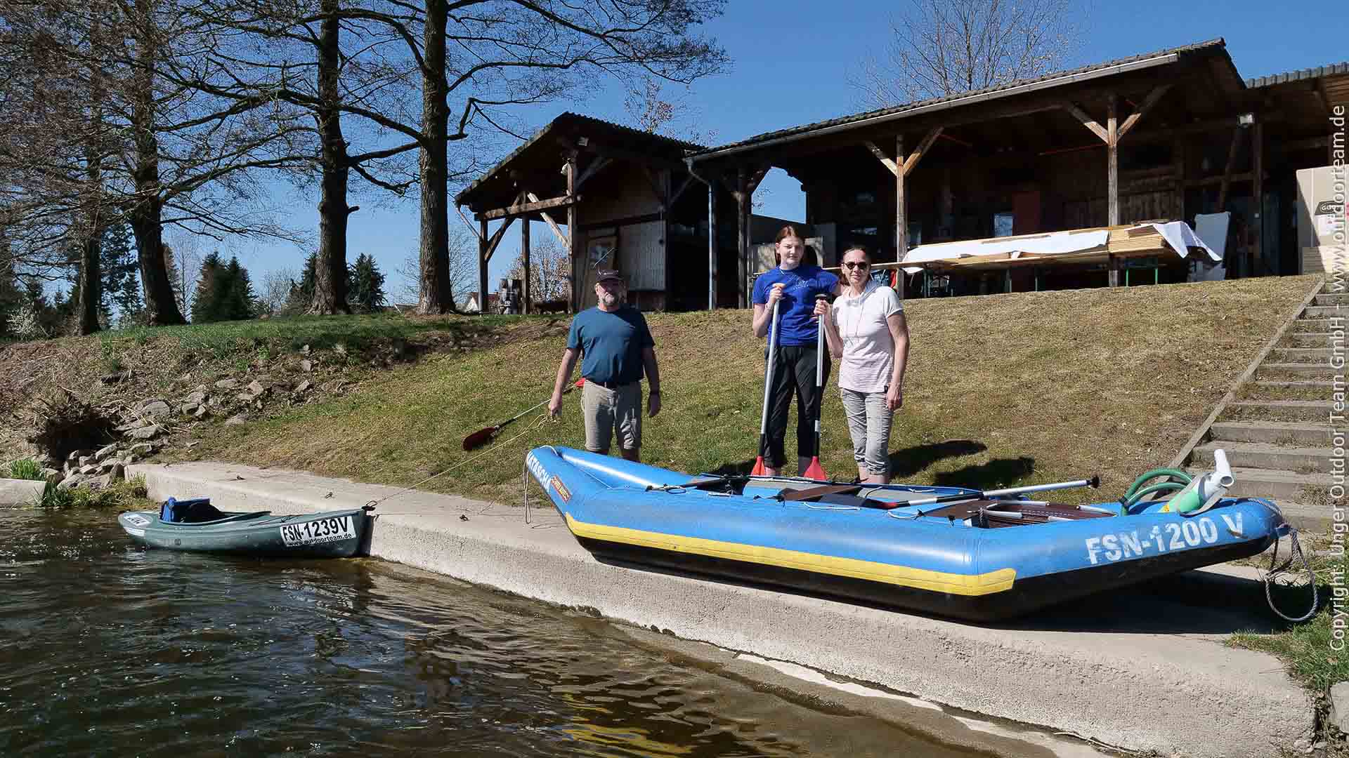 Einer-Kajak und Schlauchboot für 2-3 Personen - Bootslager in 04703 Wiesenthal am Fluss Freiberger Mulde