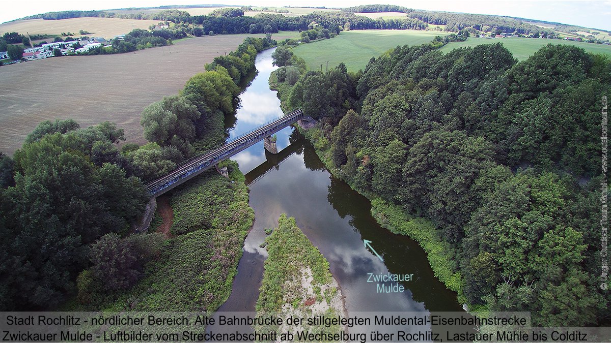 Luftbild alte Bahnbrücke der Muldentalbahn Zwickauer Mulde im 2 km nördlich der Stadt Rochlitz  - Schlauchbootvermietung Strecke F von Unger Outdoor Team GmbH