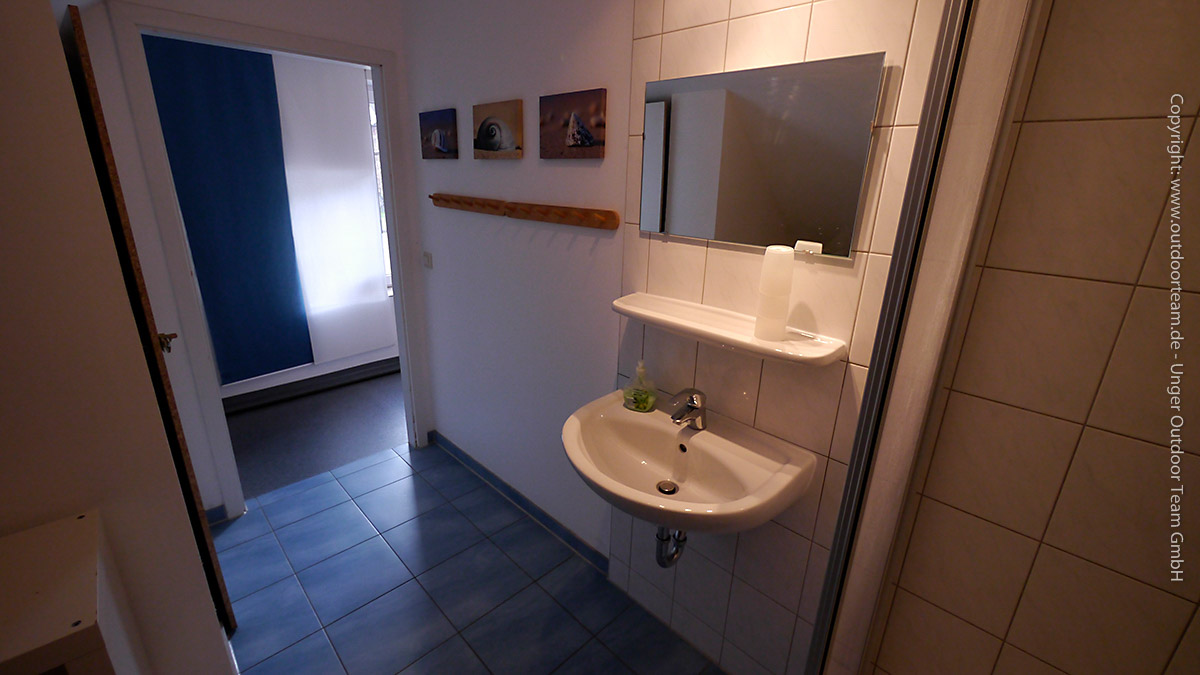 Blick in den Waschraum bzw. Sanitärbereich - Zimmer Nr. 6 Ferienwohnung Klosterbuch