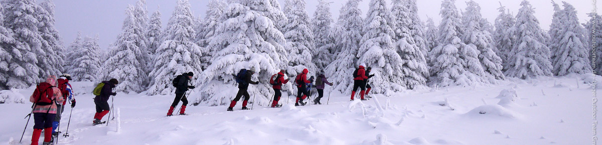 Winteraktivitäten mit z.T. "extremen" Herausforderungen für die Teilnehmer: Schneeübernachtung, Schneeschuh-Touren, Winter-Survival