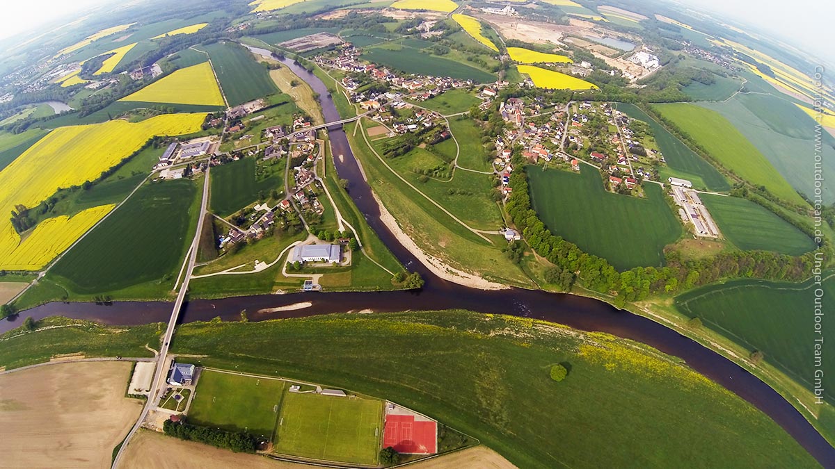 Die beiden Flüsse Freiberger- und Zwickauer Mulde bieten in der Region Mittelsachsen perfekte Bedingungen für Schlauchbootevents bzw. Aktivitäten mit den Selbstbauflößen.