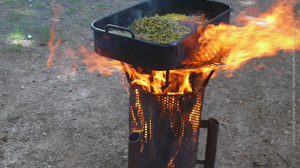 03 - Fotogalerie: Lagerfeuerküche Verpflegungs-Special Gemüsepfanne zum "Selberzubereiten"