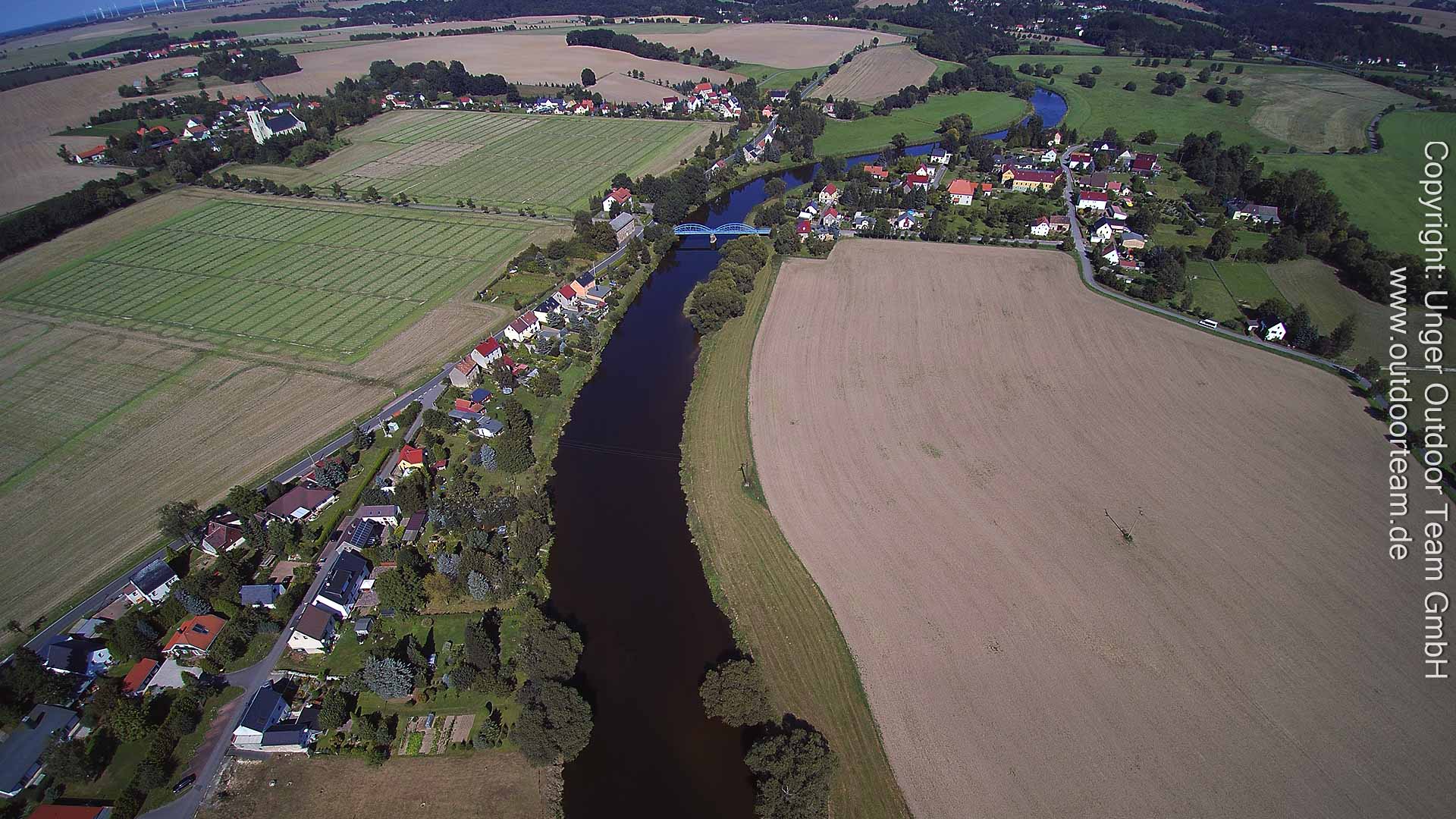 Luftbild vom Fluss Freiberger Mulde - Wiesenthal und Altleisnig